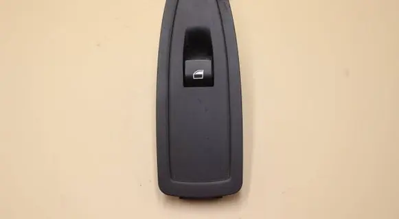 BMW 1 F20 F21 Electric window control switch 9208107 26062012 0843305