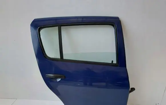 Dacia Sandero Rear door