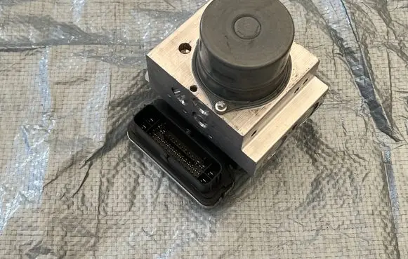 Mercedes-Benz C W206 ABS Pump A2069007617 A2069024406 2069007617
