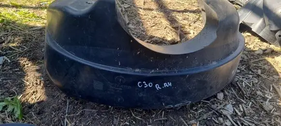 Rear arch fender liner splash guards