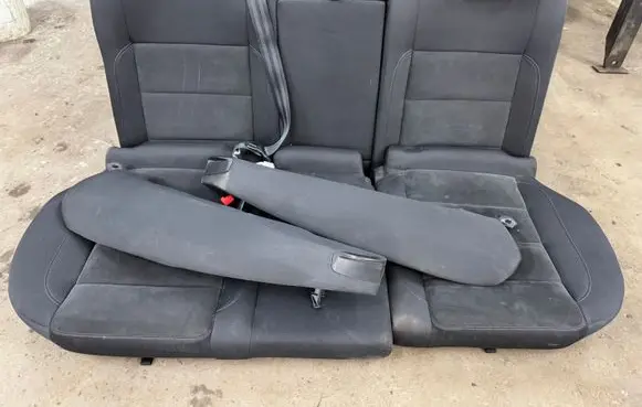 Volkswagen Golf VI Rear seat 