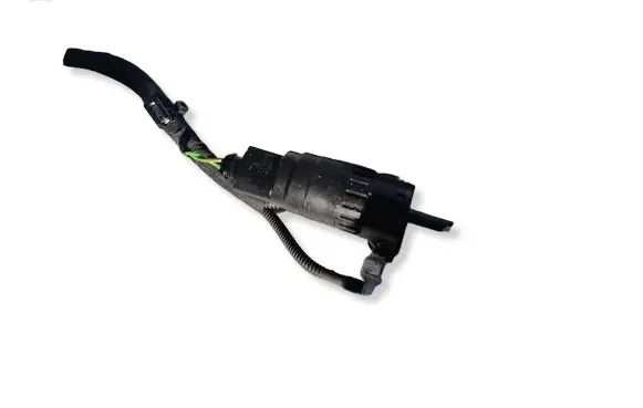 Volkswagen Tiguan Windscreen/windshield washer pump 1K6955651