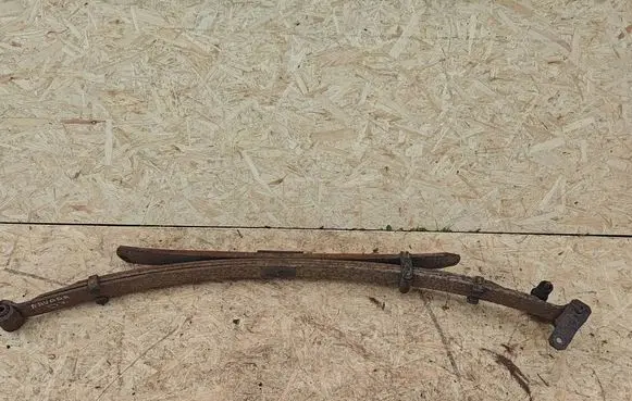 Nissan Navara D40 Rear leaf spring 