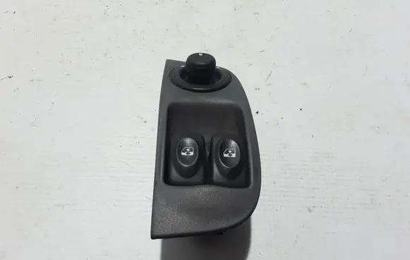 Renault Megane I Electric window control switch 7700429070