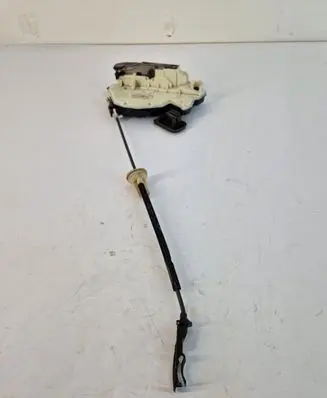 Volkswagen Jetta VI Rear door lock 5k2837016d