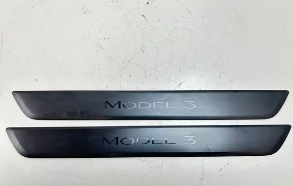 Tesla Model 3 Front sill trim cover 150476300B