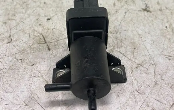 Renault Scenic III - Grand scenic III Turbo solenoid valve 8200762162