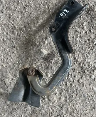 Peugeot 4007 Tailgate hinge 