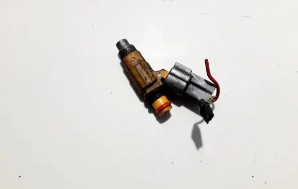 Mitsubishi Space Runner Fuel injector 7329983 coh275