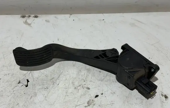 Citroen C4 Grand Picasso Accelerator throttle pedal 9654725380