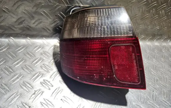 Mitsubishi Galant Rear/tail lights 22087201