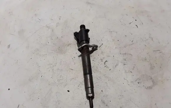 Fuel injector