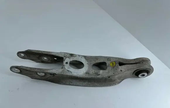 Audi A4 S4 B9 Rear upper control arm/wishbone 8W0505311E B23915