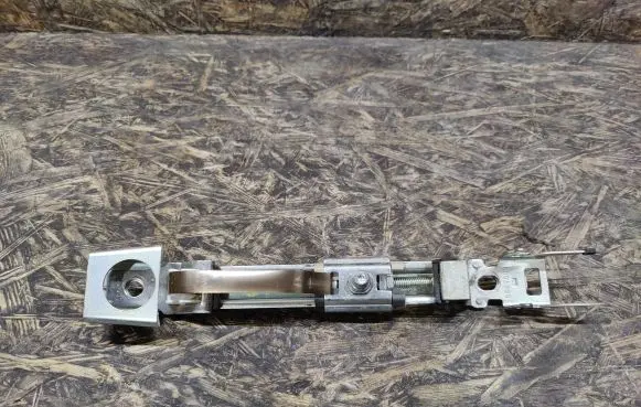 Lexus LS 460 - 600H Seat belt adjustment rail C699003