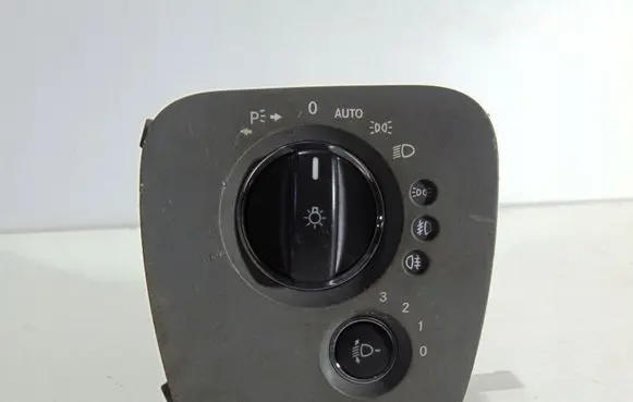 Mercedes-Benz CLS C219 Light switch