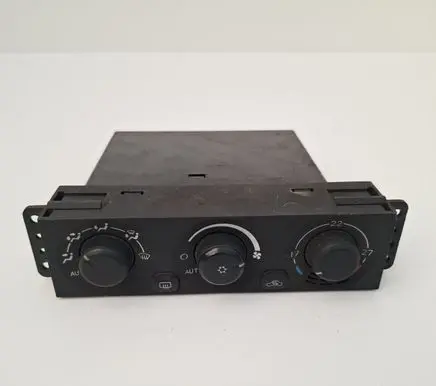 Mitsubishi Pajero Climate control unit MR500646