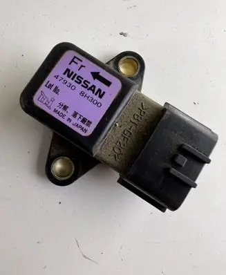 Nissan X-Trail T30 Airbag deployment crash/impact sensor 479308H300