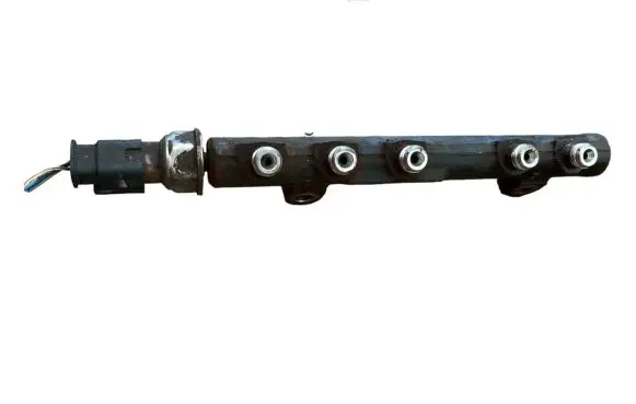 Ford Focus Fuel main line pipe 9804776780 171430971 28497Z01