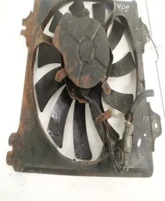 Honda Civic Radiator cooling fan shroud