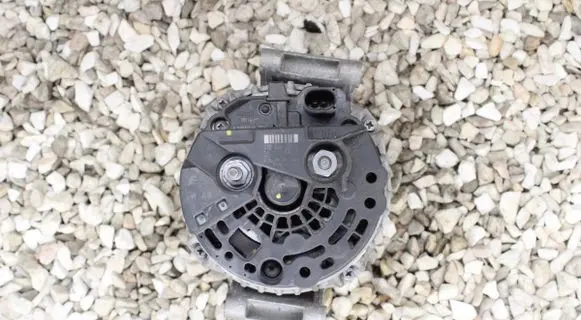 Skoda Octavia Mk2 (1Z) Generator/alternator 06B903016AB 0124525088
