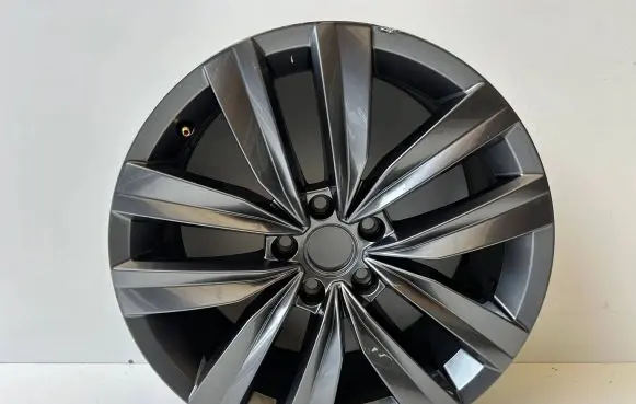 Volkswagen Arteon R18 alloy rim 3G8601025R