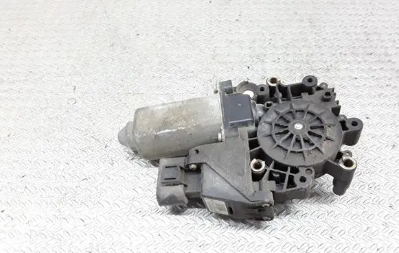 Audi A4 S4 B5 8D Rear door window regulator motor 0536001402