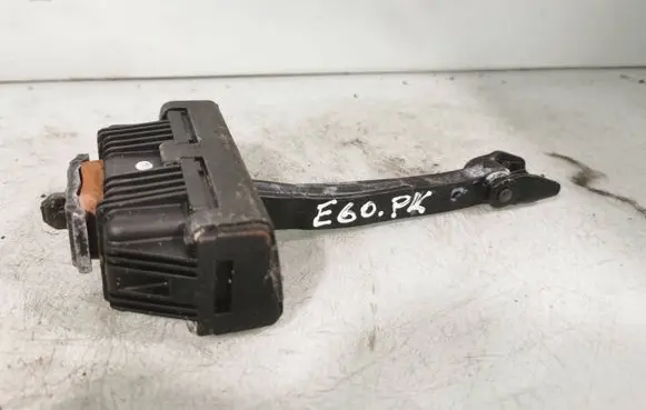 BMW 5 E60 E61 Front door check strap stopper 7176804