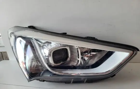 Hyundai Santa Fe Headlight/headlamp