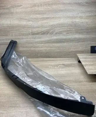 Front bumper lip