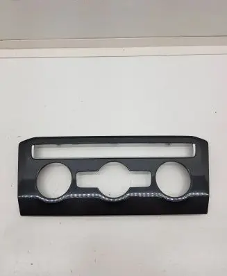 Volkswagen Tiguan Climate control/heater control trim 5NC820073A 5441701
