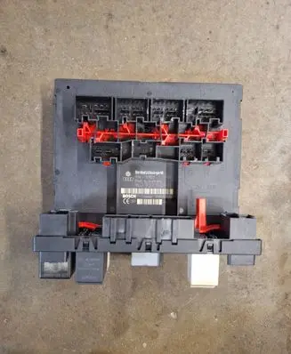 Volkswagen Touran I Comfort/convenience module H34S0803 F005V00483 1K0937049N