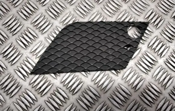 Mercedes-Benz ML W166 Front bumper lower grill A1668851822