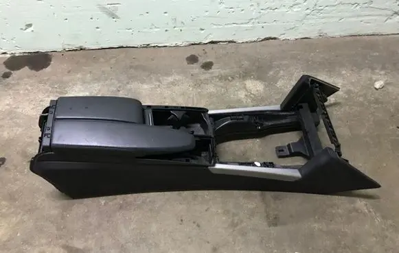 Mercedes-Benz E W212 Center console