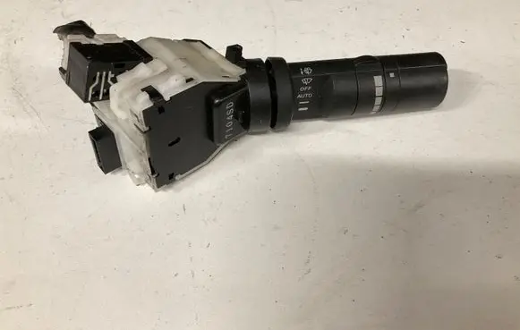 Nissan Navara D40 Wiper control stalk 7104SD
