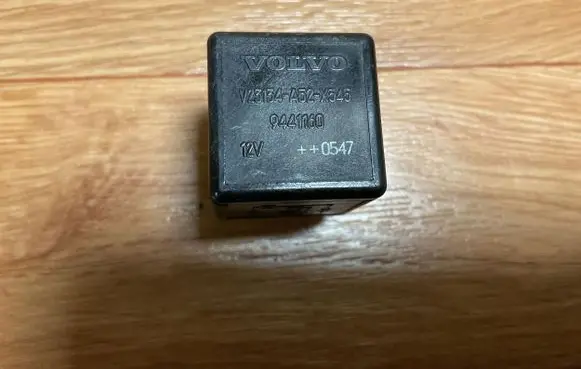 Volvo V70 Other relay 9441160 23134J52X345