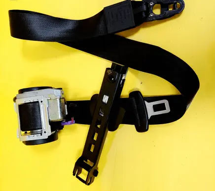 Audi A6 S6 C6 4F Front seatbelt 605404600
