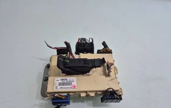 KIA Rio Fuse module 919501W570