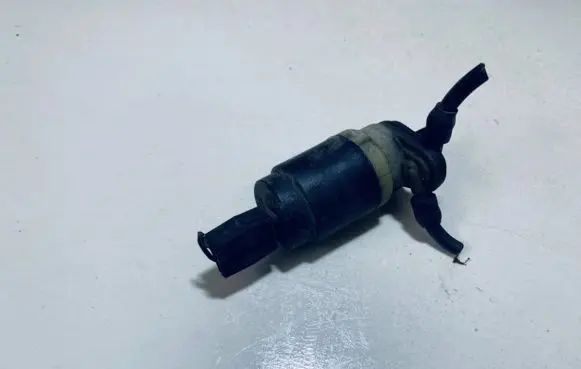 Opel Astra F Windscreen/windshield washer pump 