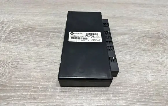 BMW 5 E60 E61 Gateway control module 9186170 0836470 532256869