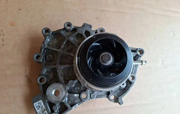 Porsche Panamera (971) Water pump 016022802KT