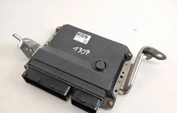 Lexus CT 200H Engine control unit/module 8966176030 2754005531