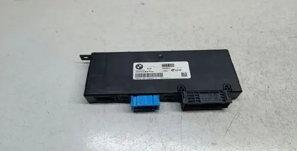 BMW 5 F10 F11 Gateway control module 9243212 61359243212