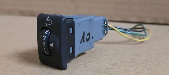 Suzuki Ignis Headlight level height control switch 3518075F00