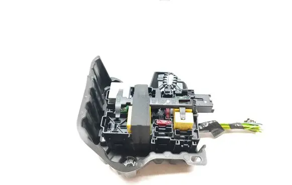 Peugeot 208 Fuse module 9812661980 66652X MERH2010