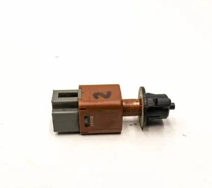 Nissan X-Trail T32 Brake pedal sensor switch 9213K1