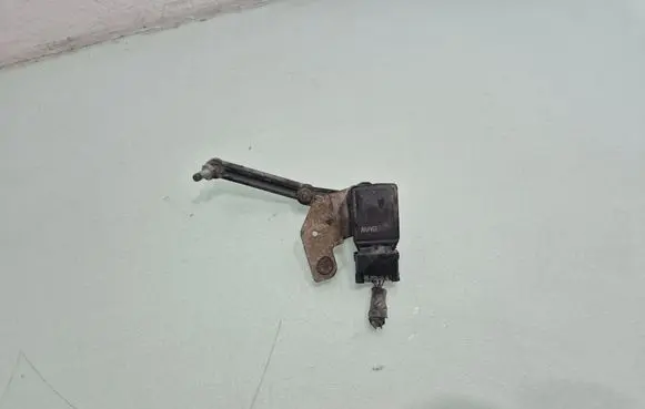 BMW 5 E60 E61 Headlight/headlamp level sensor 1093699
