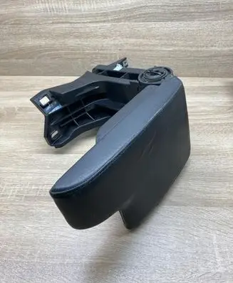 BMW 3 E46 Armrest 8213678
