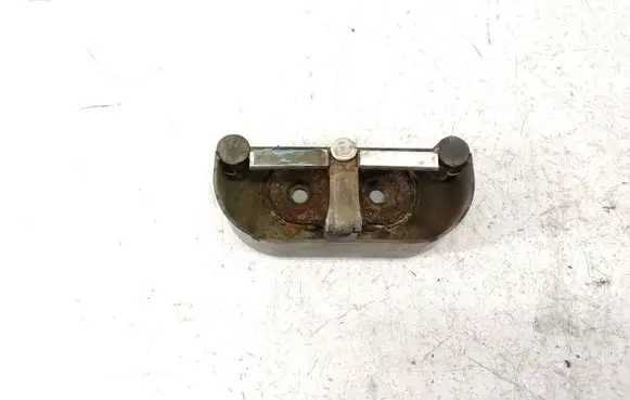 Volkswagen PASSAT B5.5 Engine bonnet/hood lock/latch loop/hook 1J6827517B
