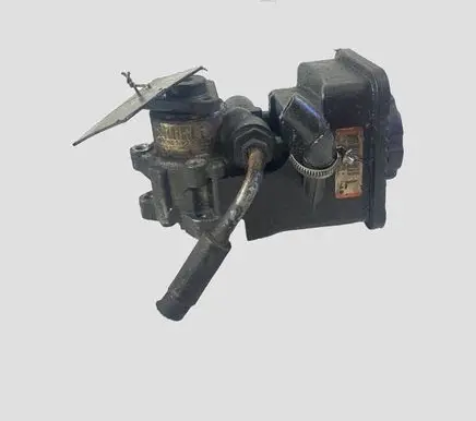 BMW 5 E39 Power steering pump 6754172 7692974517