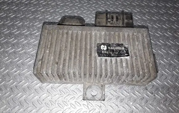 Renault Megane I Glow plug pre-heat relay 7700111525
